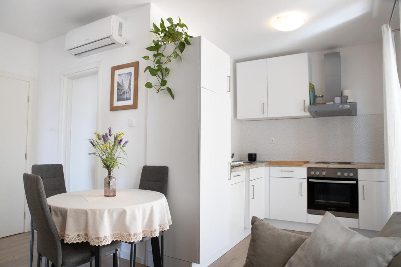 Apartman Grepo Makarska Exteriör bild